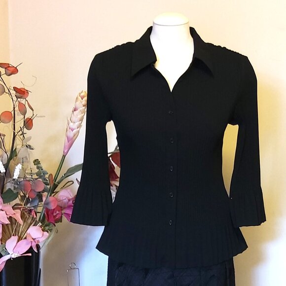 NWOT Fred David Women’s Long Sleeve Black Pleated Blouse Top Size S 6 - Picture 1 of 7